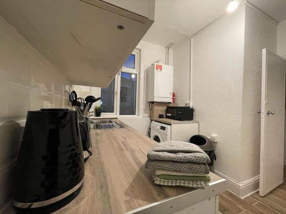 Comfy 2 Bedroom On Tower Bridge London Luaran gambar