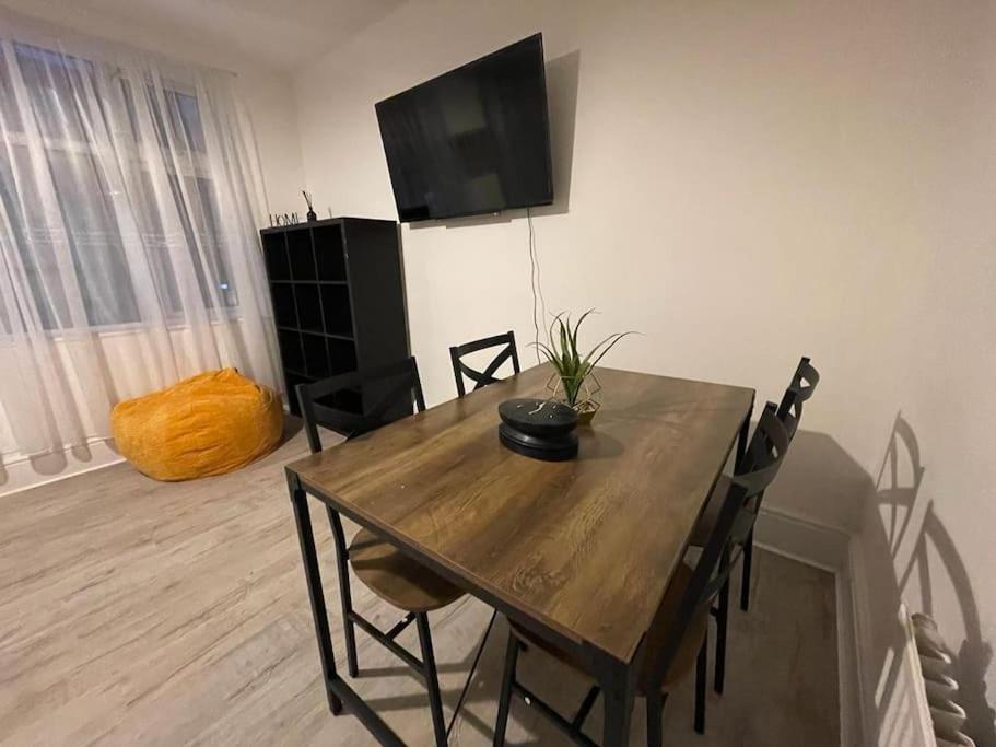 Comfy 2 Bedroom On Tower Bridge London Luaran gambar